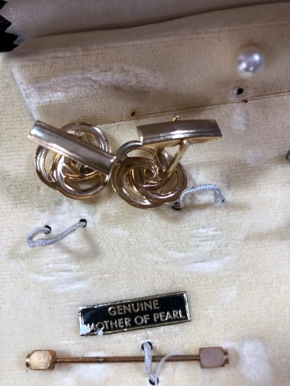 Vintage Stacy Cufflinks Tie Clips Set Mother Of Pearl Rhinestone Details Mens